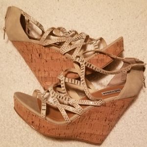 Womens wedge shoes